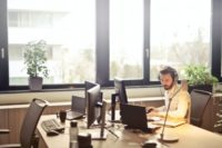 Поможем установить и настроить копировщик сделок.